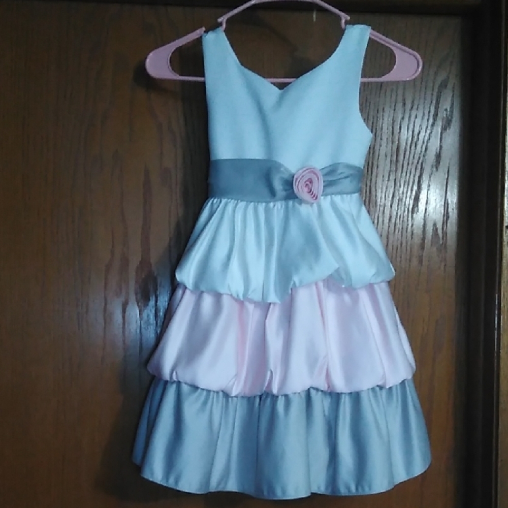 Elegant 🩶 Gray and Pink Layered Kids Dress Size 6 Girls